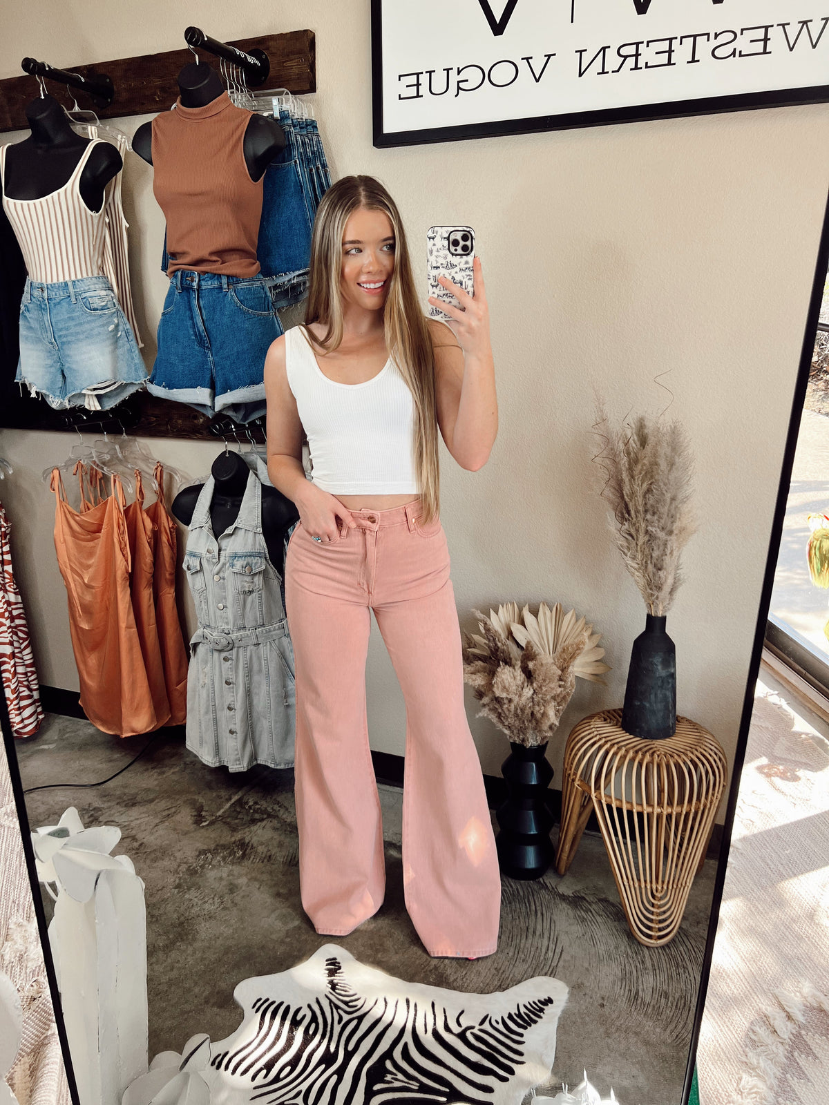 The Wrangler Wanderer 622 Rose Flares